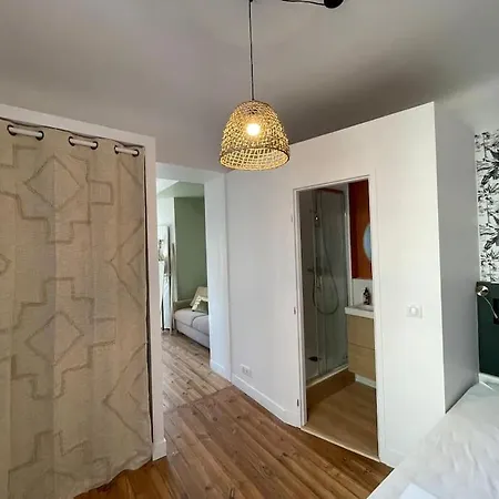 2 Min Halles, 3 Min Plages, Plein Centre. Appartement *