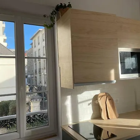 2 Min Halles, 3 Min Plages, Plein Centre. Appartement